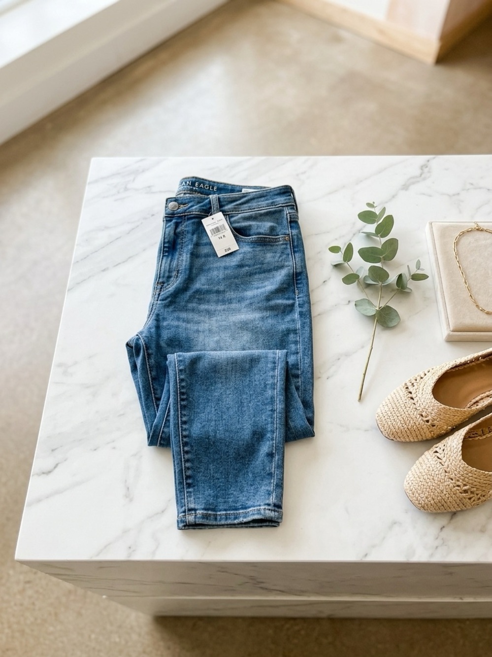 American Eagle Jeans Size 14 R Super Hi-Rise NWT